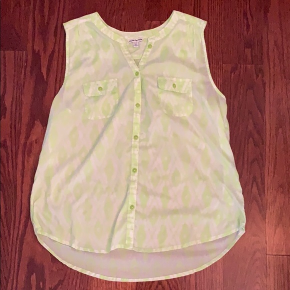 American Eagle Outfitters Tops - American Eagle Sleeveless Green Design Shirt Sz XL